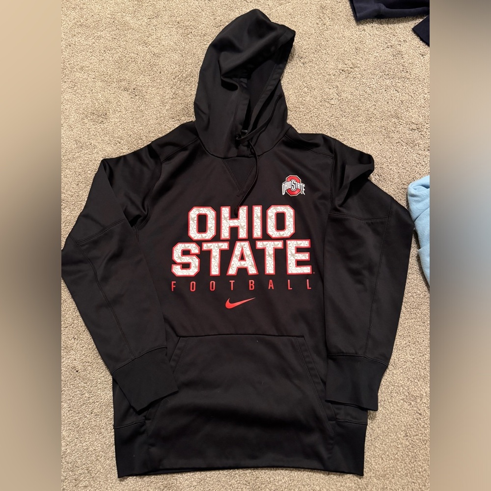 Men’s Ohio State sweatshirt size Small